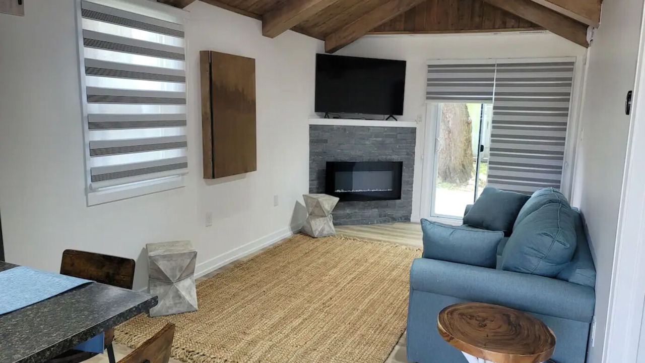 Photo of Livingroom in Alcona