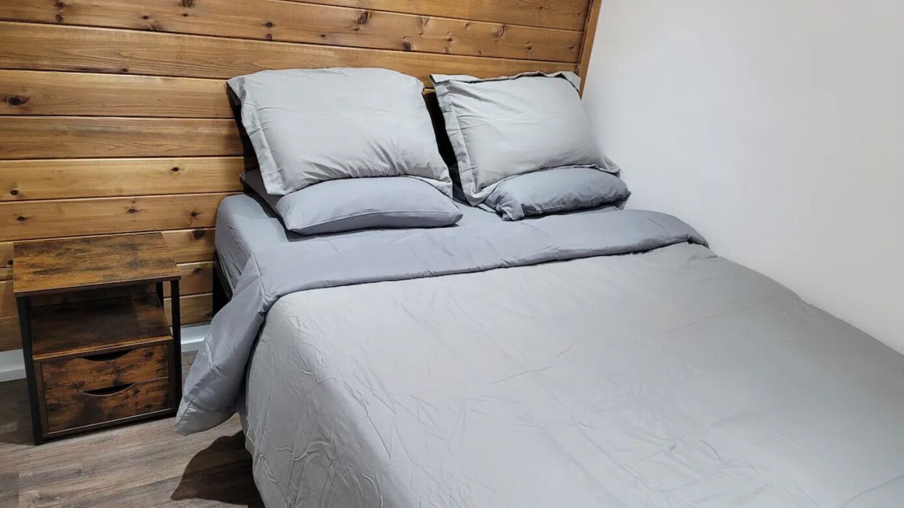Photo of Bedroom in Alcona