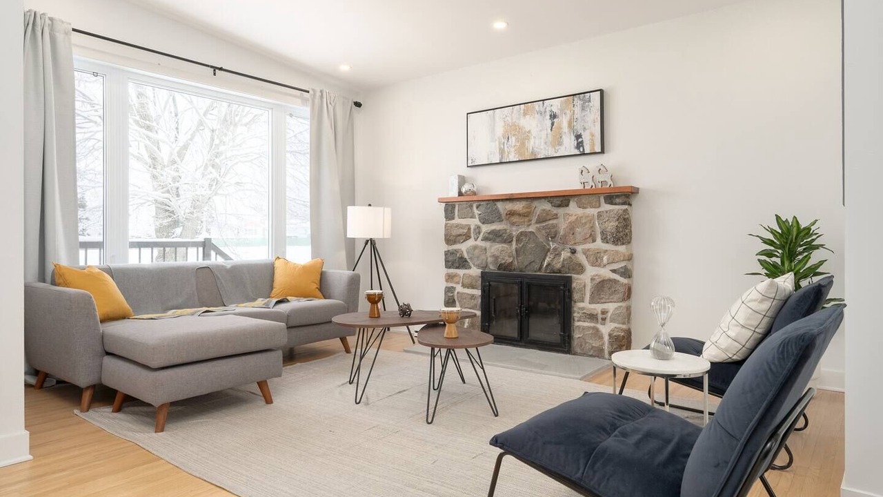 Photo of Livingroom in Brossard