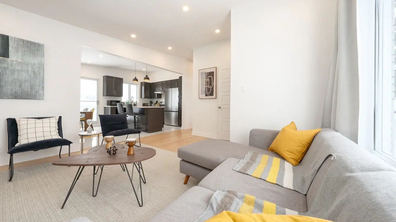 Photo of Livingroom in Brossard