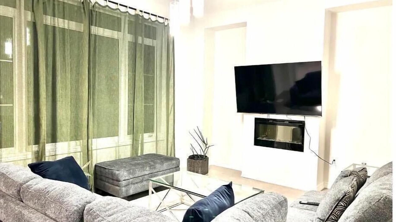 Photo of Livingroom in Wasaga Beach