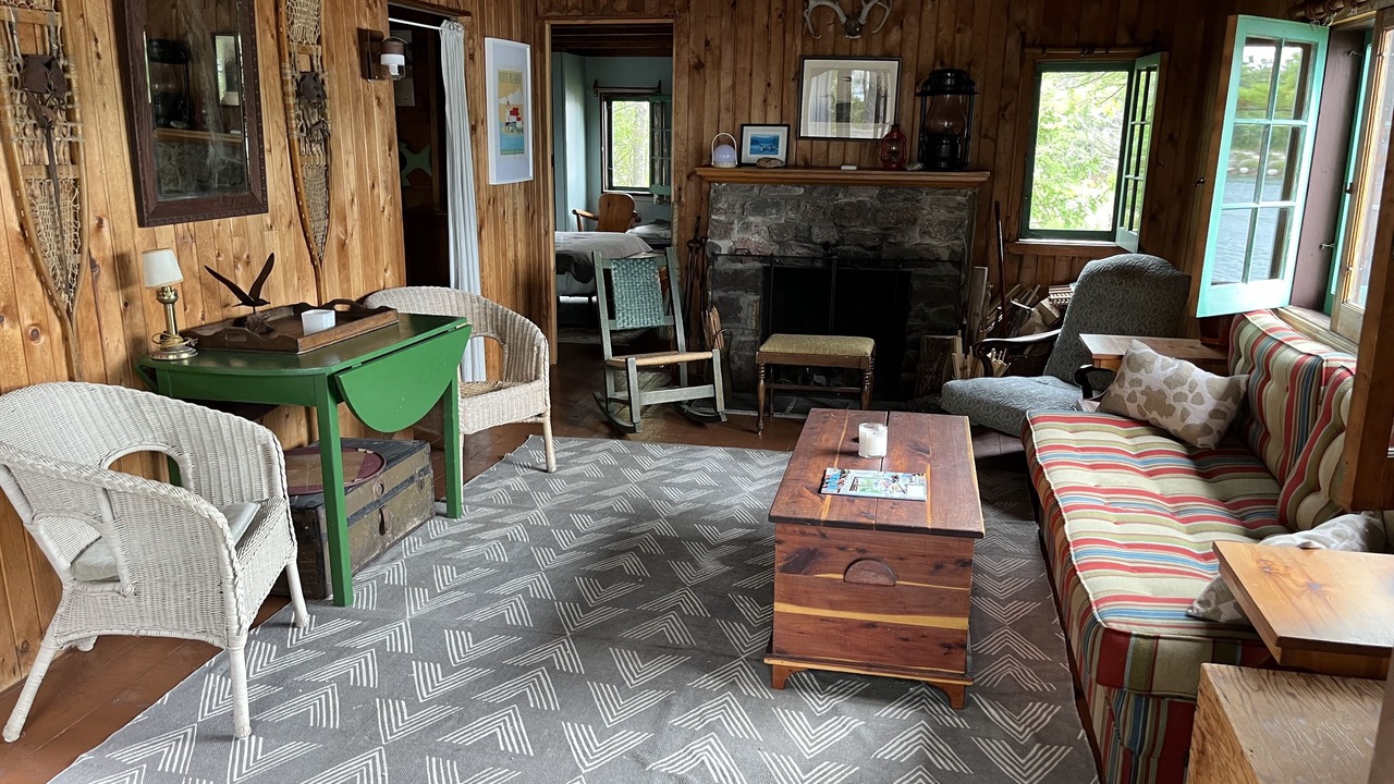 Photo of Livingroom in Pointe au Baril