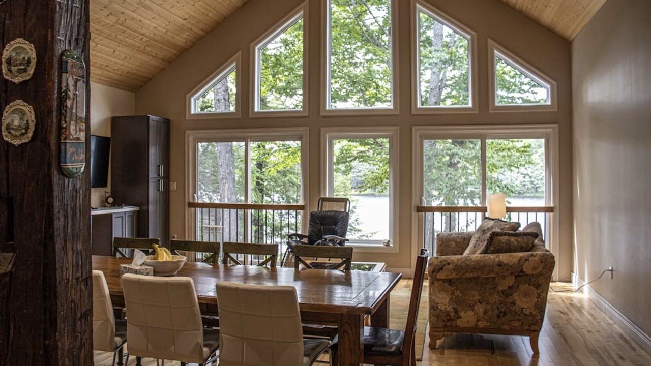 Photo of Livingroom in Baysville