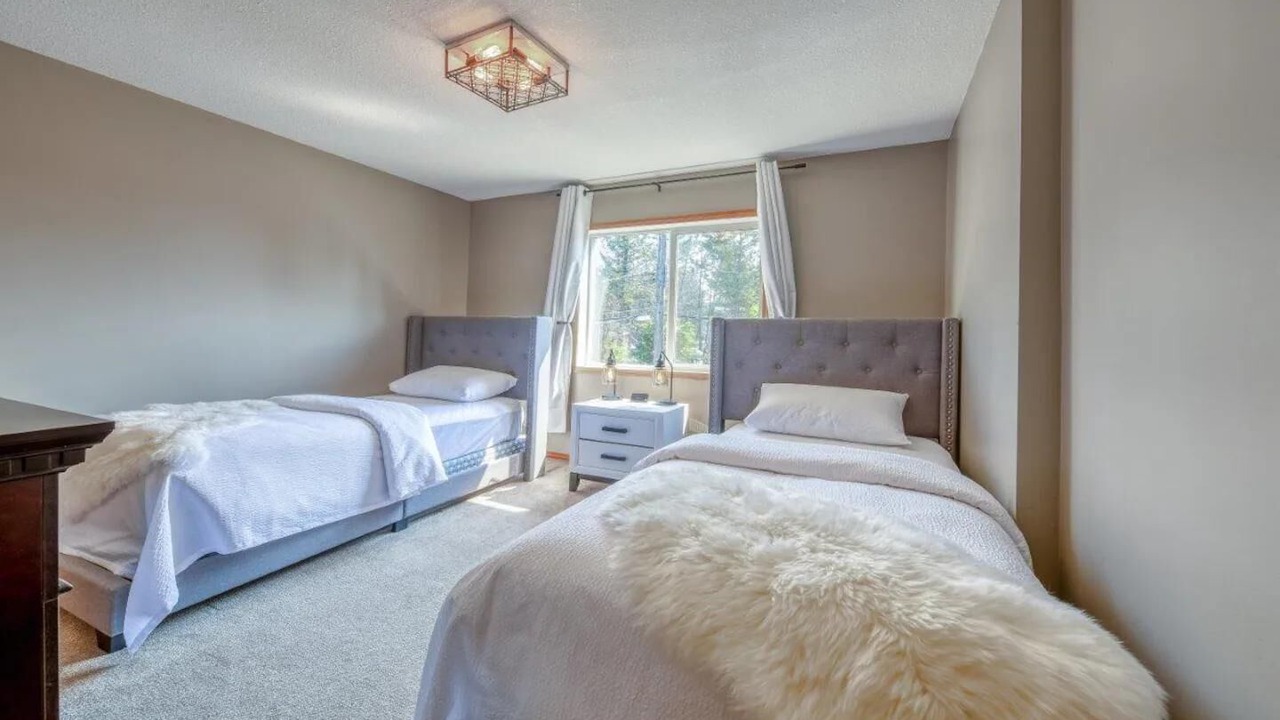 Photo of Livingroom in East Kootenay