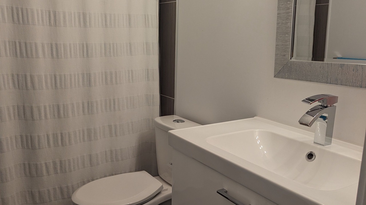 Photo of Bathroom in Canyon Meadows