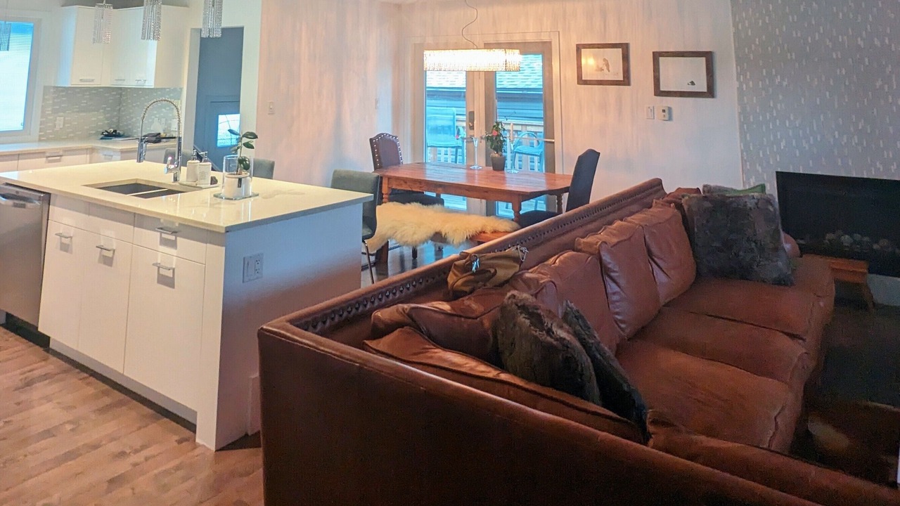 Photo of Livingroom in Canyon Meadows
