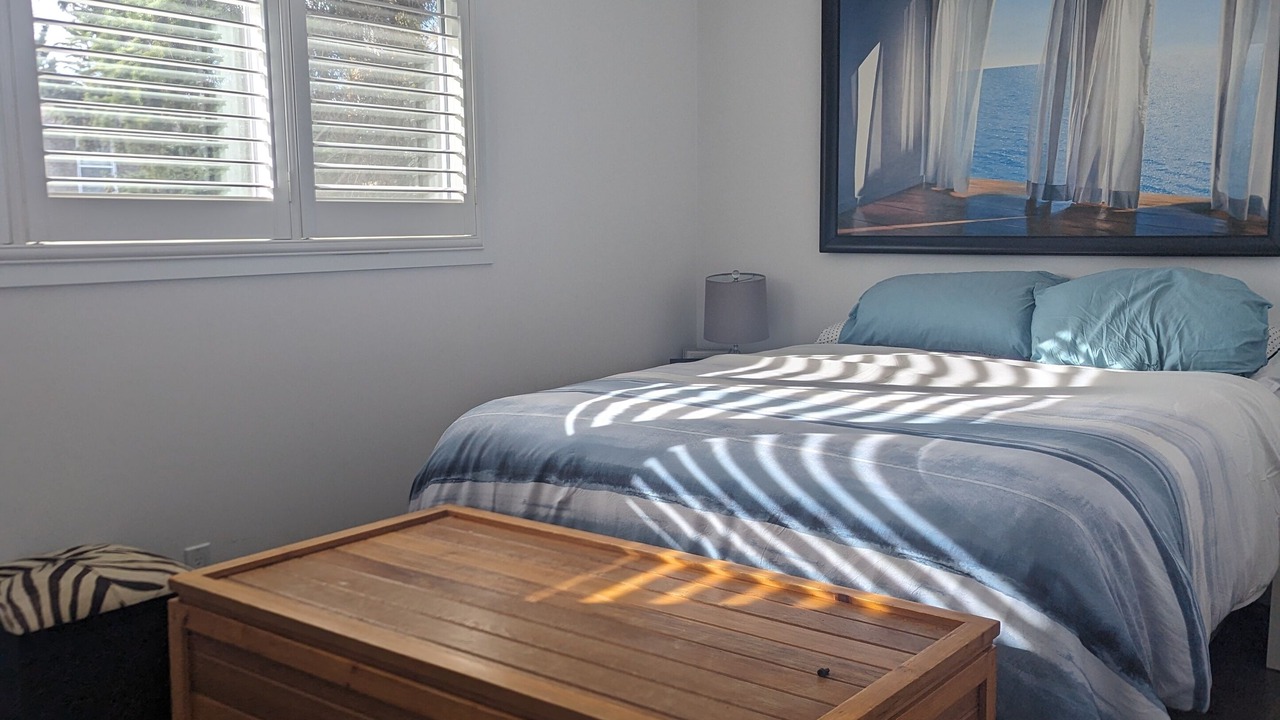 Photo of Bedroom in Canyon Meadows