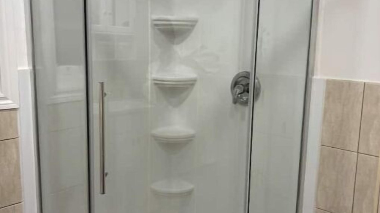 Photo of Bathroom in LaSalle