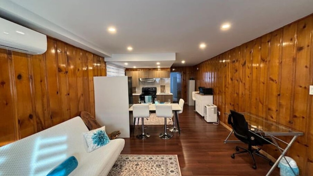 Photo of Livingroom in LaSalle