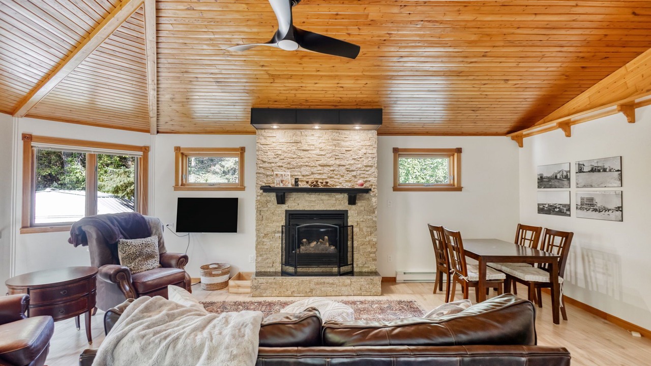 Photo of Livingroom in Gimli