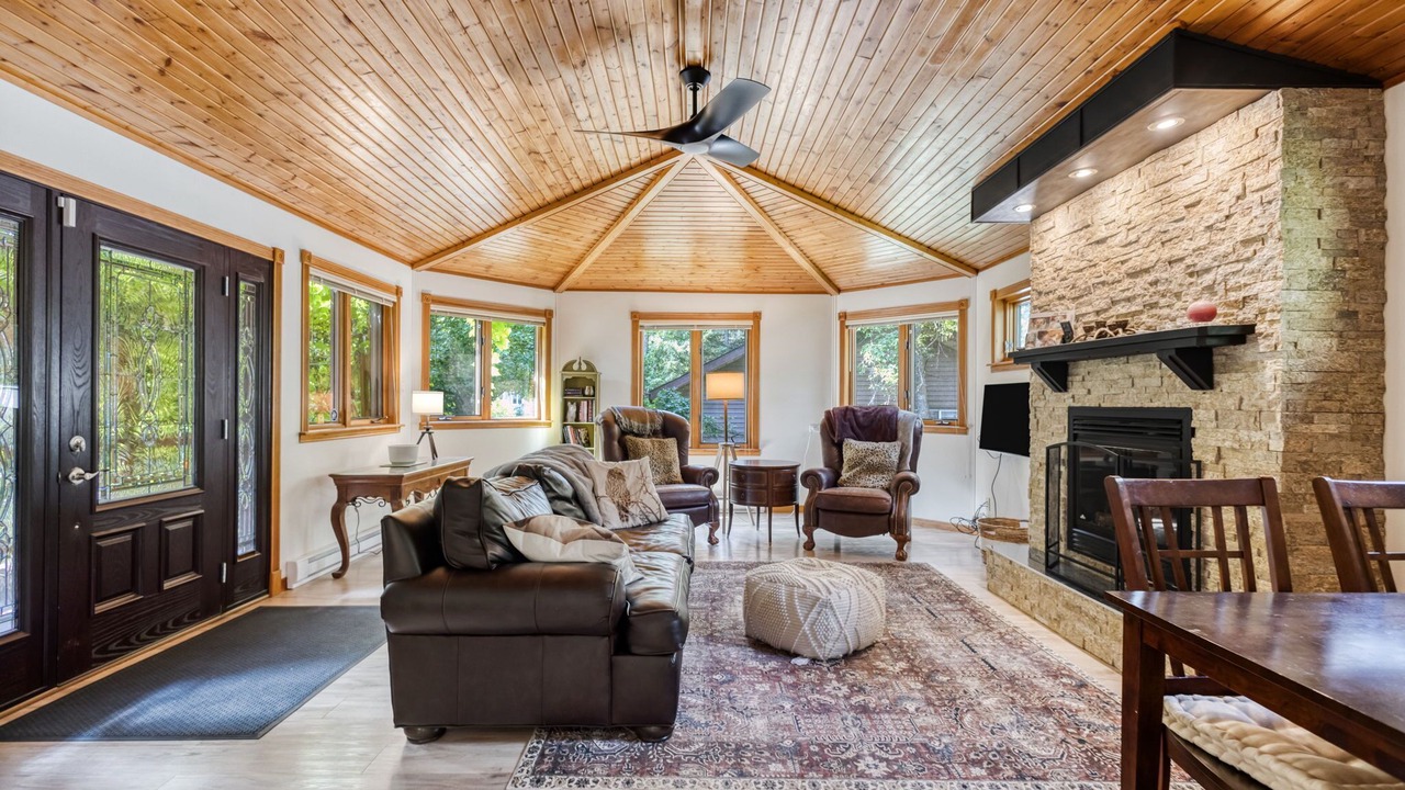 Photo of Livingroom in Gimli