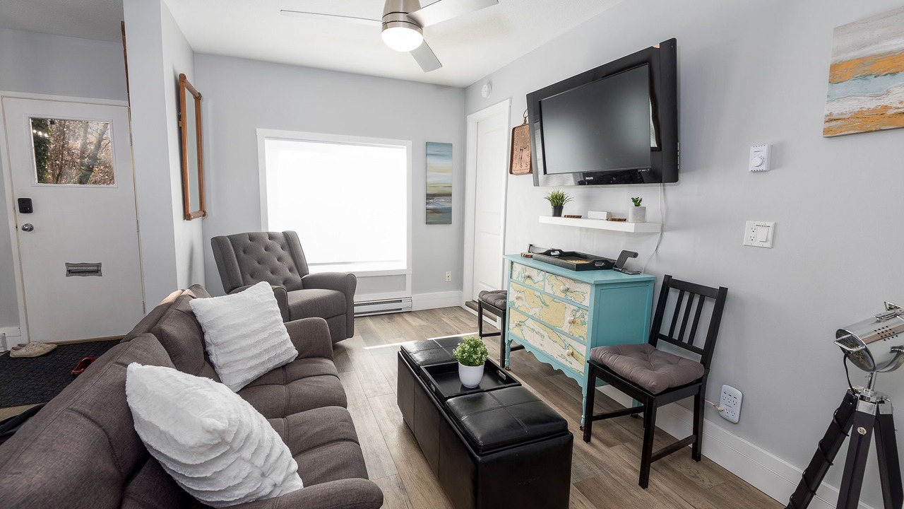 Photo of Livingroom in Port Alberni