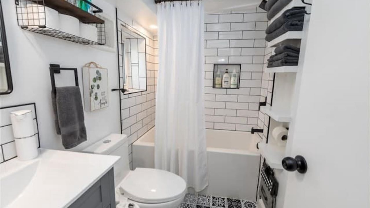 Photo of Bathroom in Port Alberni