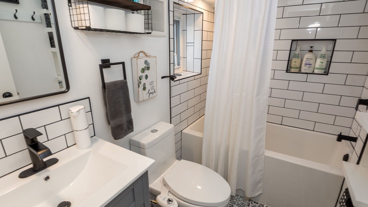 Photo of Bathroom in Port Alberni