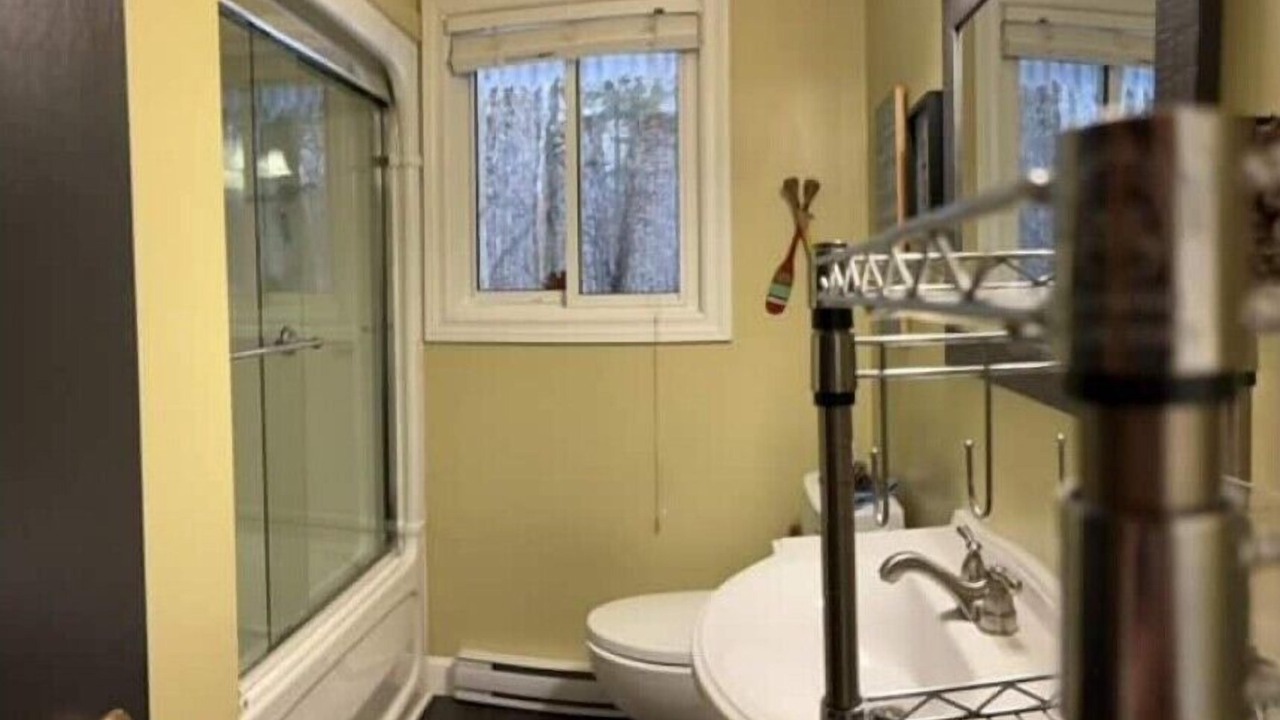 Photo of Bathroom in Armour