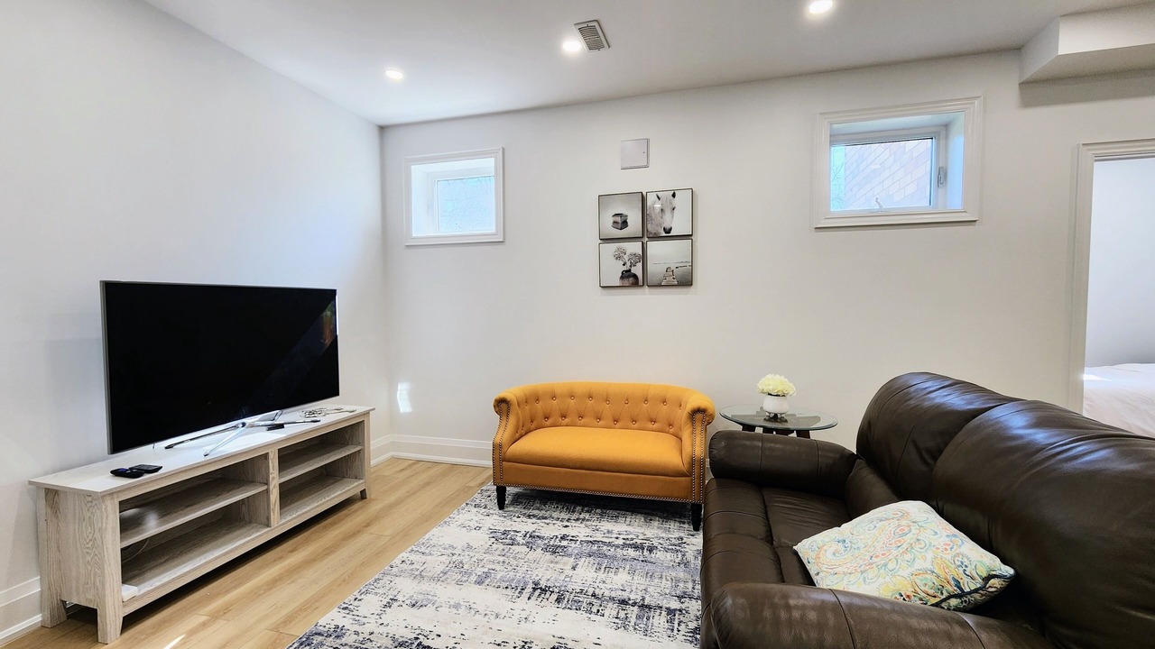 Photo of Livingroom in Glen Abbey