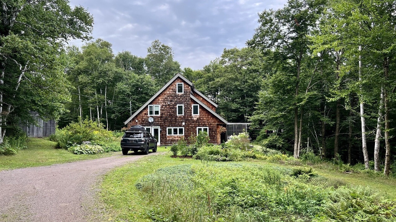 Photo of Outdoor in Canoe Cove
