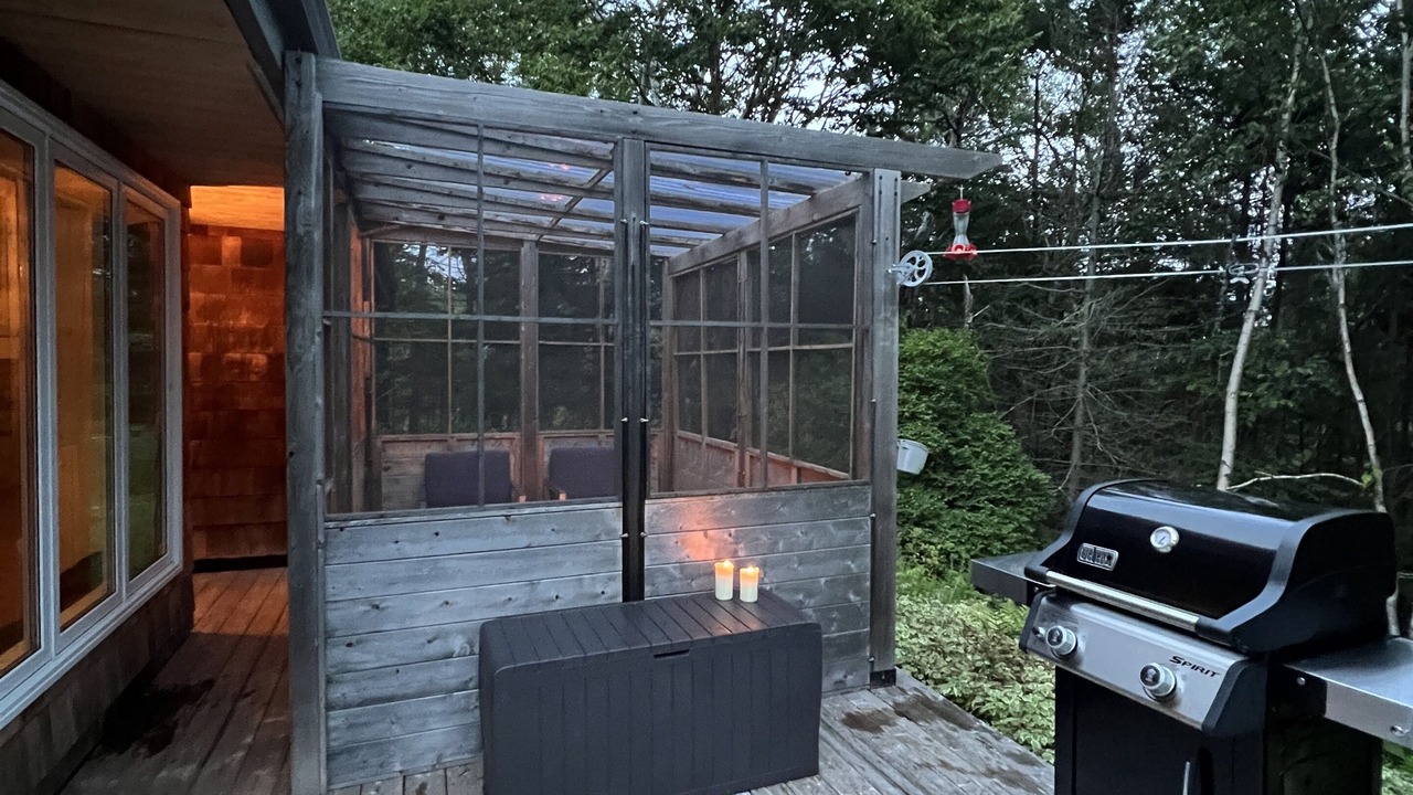 Photo of Patio Balcony in Canoe Cove