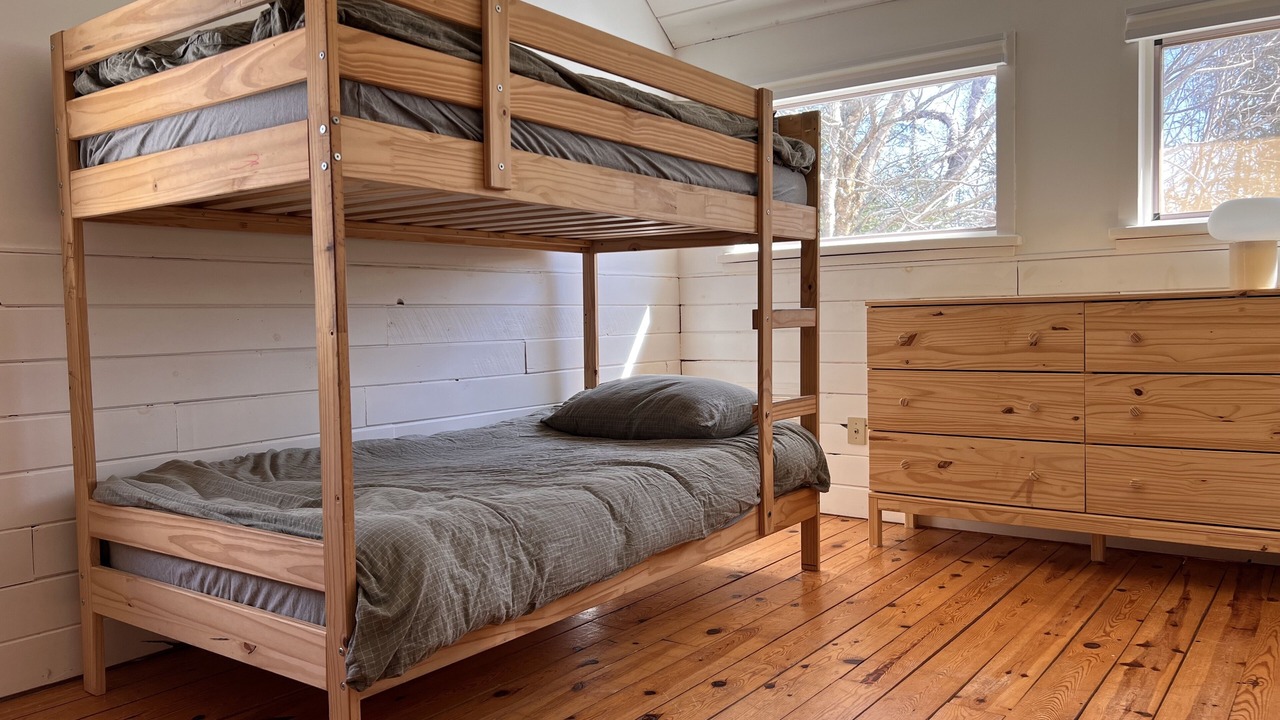 Photo of Bedroom in Canoe Cove