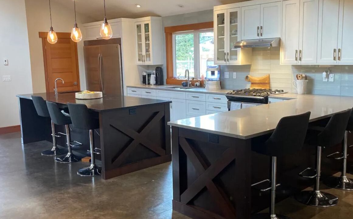 Photo of Kitchen in Courtenay