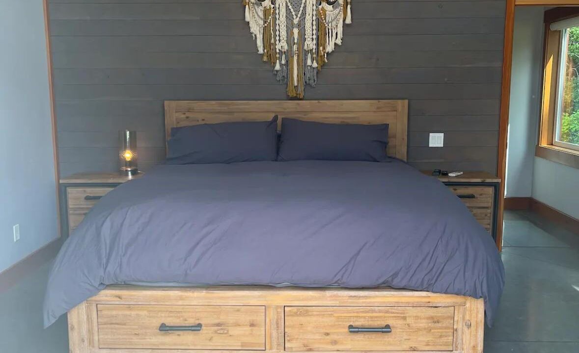 Photo of Bedroom in Courtenay