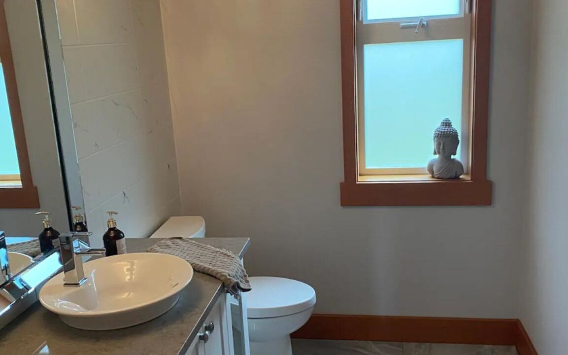 Photo of Bathroom in Courtenay