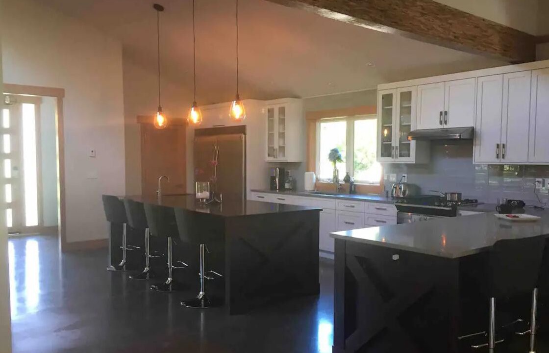 Photo of Kitchen in Courtenay