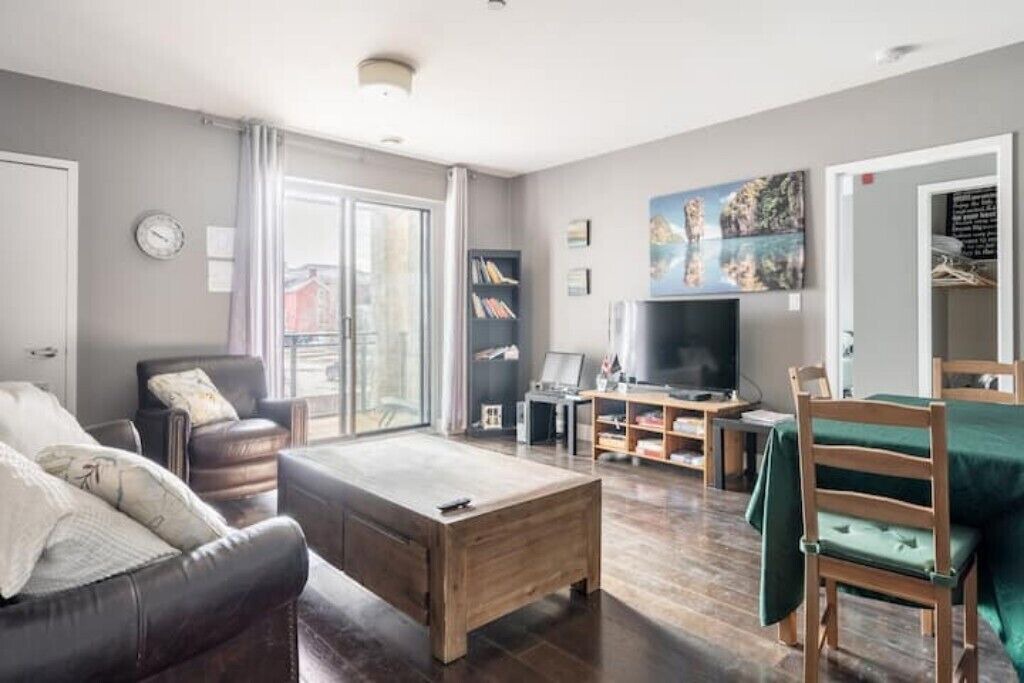 Photo of Livingroom in Downtown