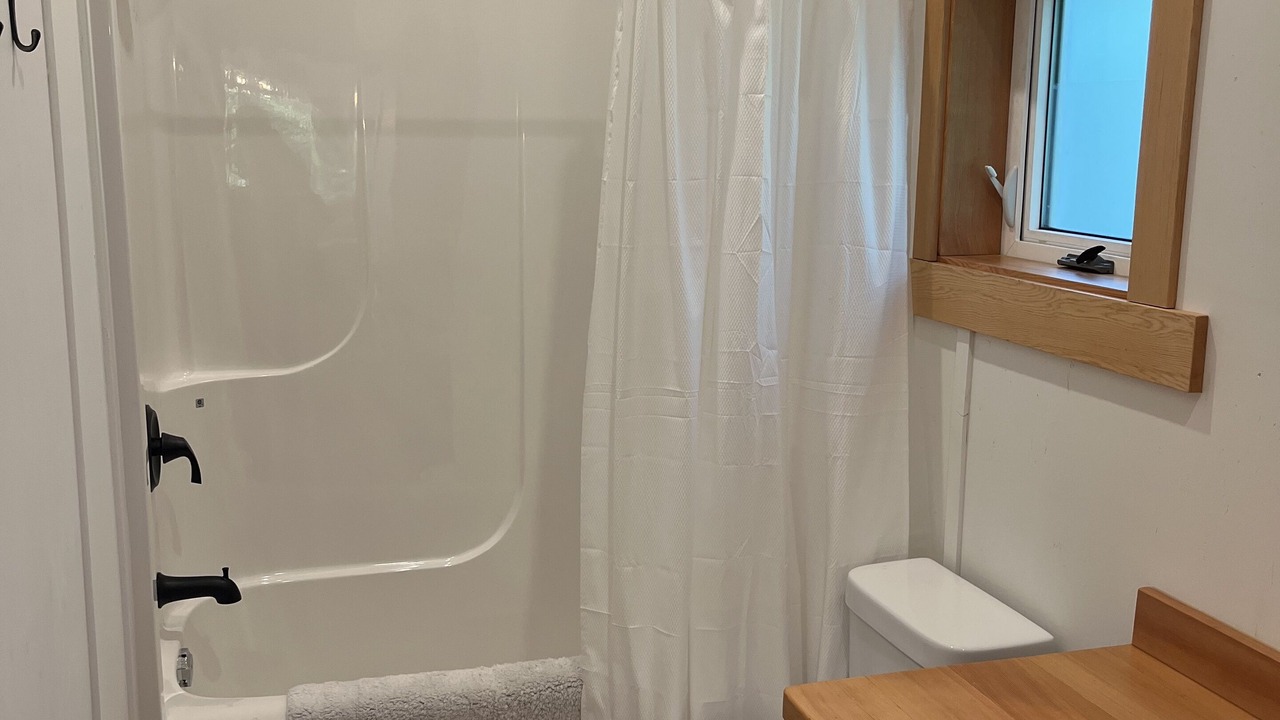 Photo of Bathroom in Mansons Landing