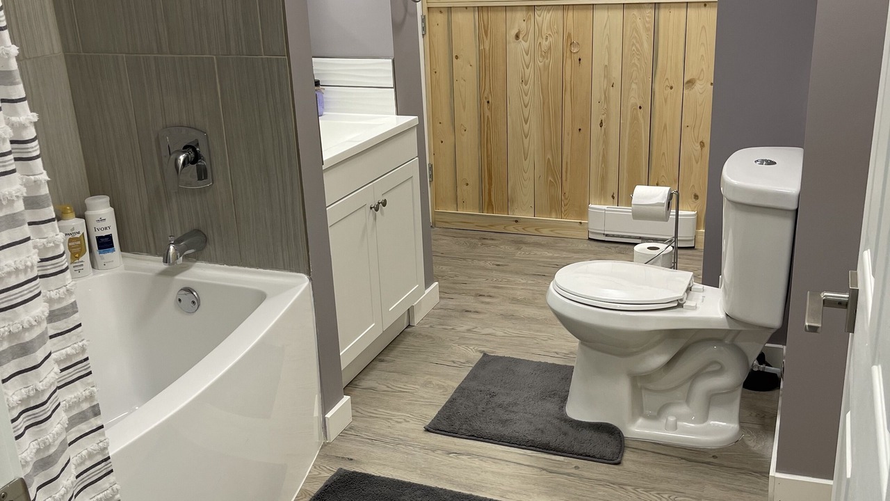 Photo of Bathroom in Golden