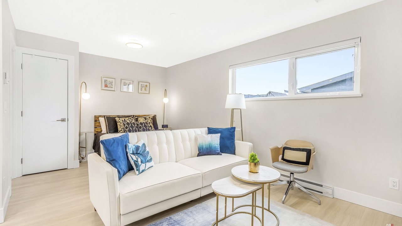 Photo of Livingroom in Tsawwassen