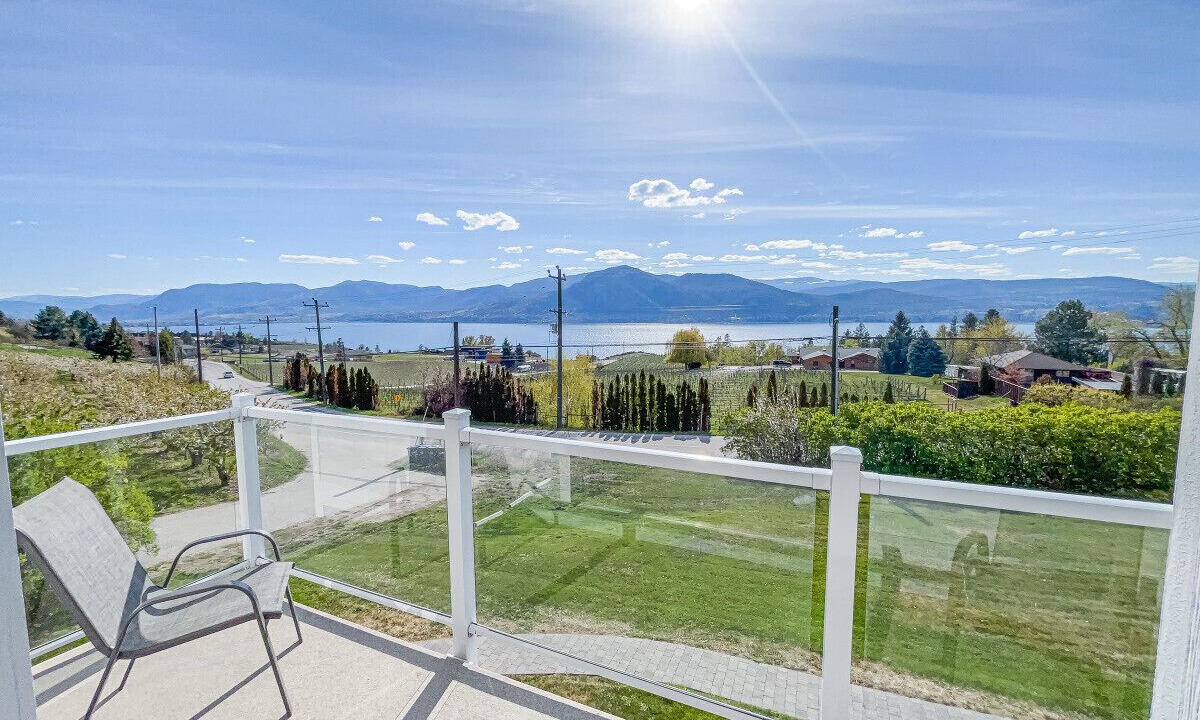 Photo of Patio Balcony in Okanagan-Similkameen