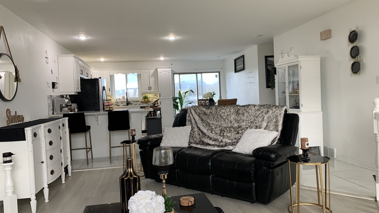 Photo of Bedroom in Lakeshore