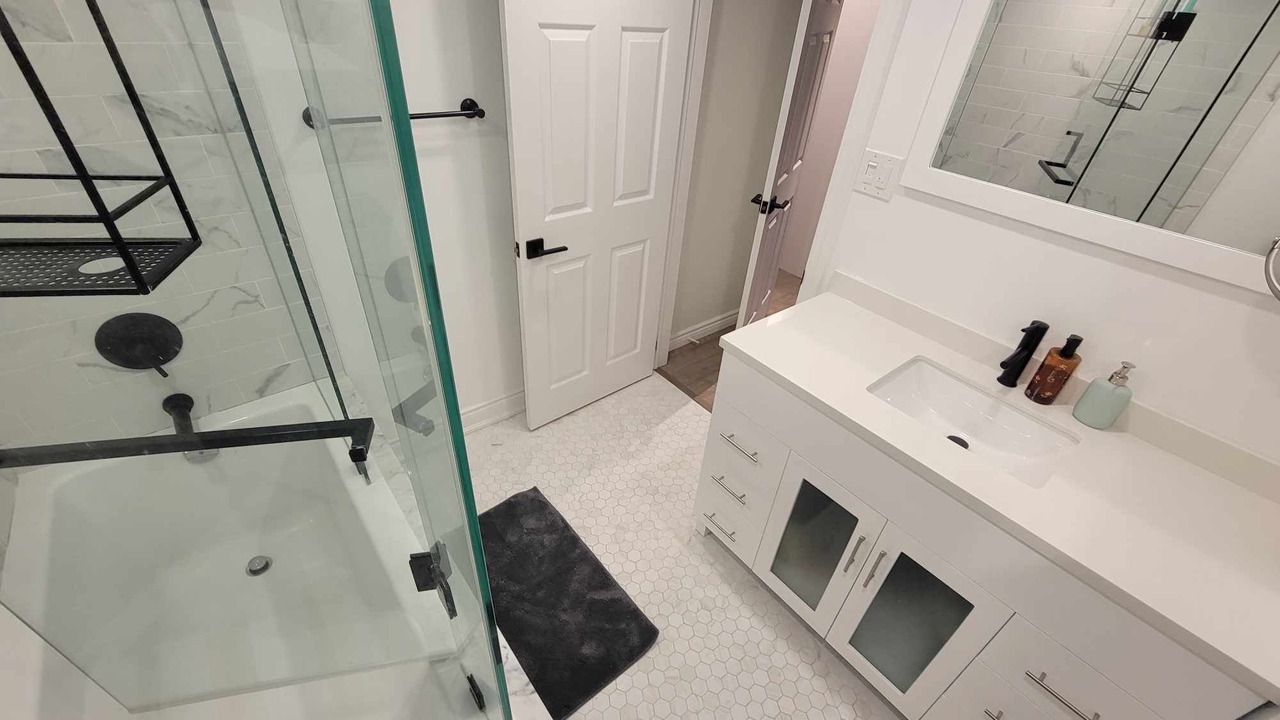 Photo of Bathroom in Cabbagetown South