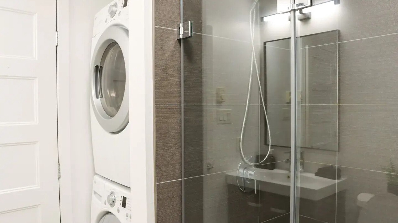 Photo of Bathroom in Pointe-Saint-Charles