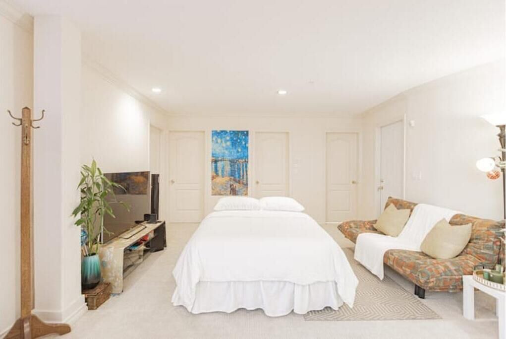 Photo of Bedroom in Oakridge