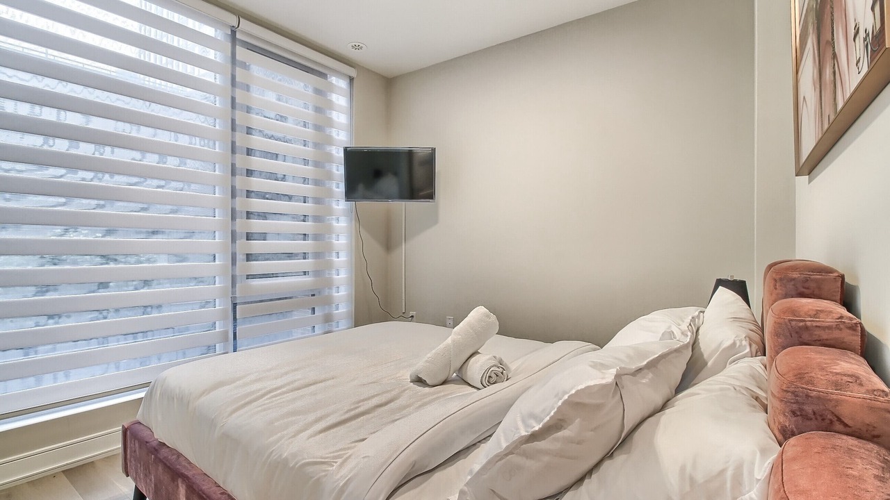Photo of Bedroom in Bloor-Yorkville