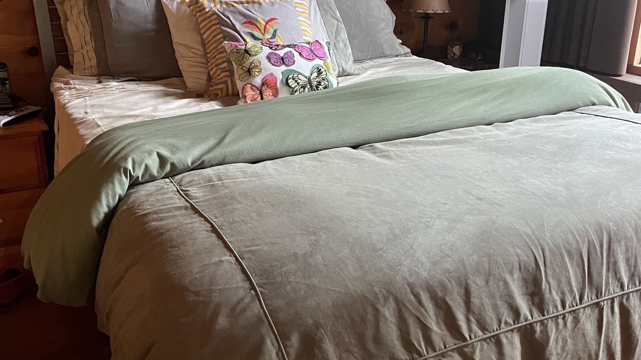 Photo of Bedroom in Baysville