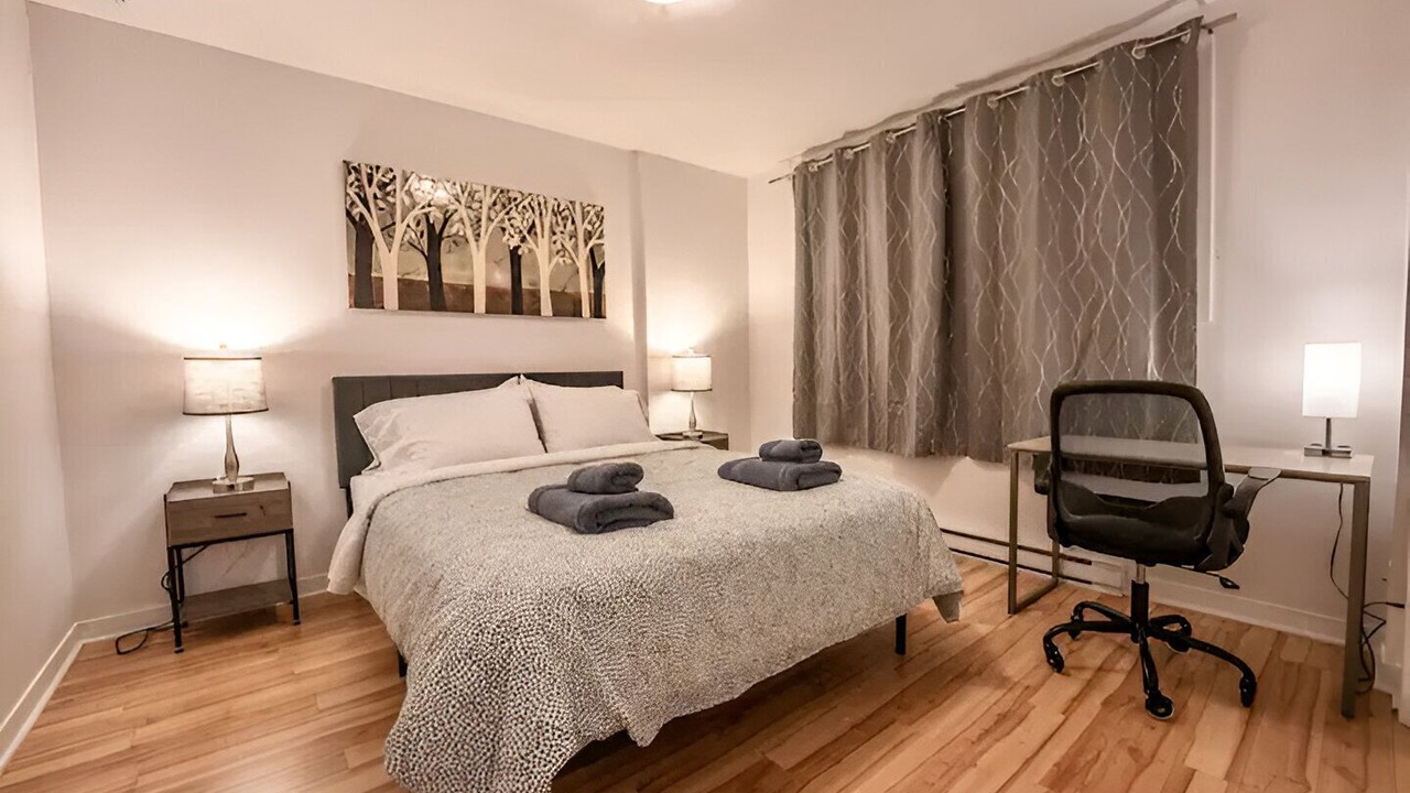 Photo of Bedroom in Laval-des-Rapides