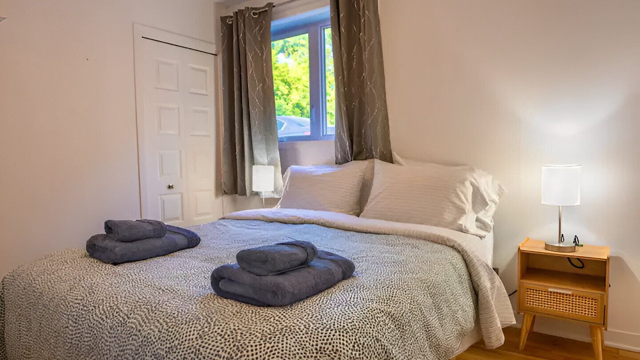 Photo of Bedroom in Laval-des-Rapides