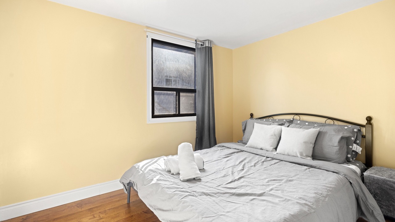 Photo of Bedroom in Wasaga Beach