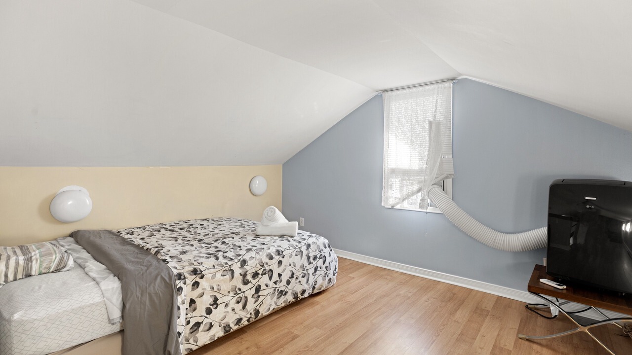 Photo of Bedroom in Wasaga Beach