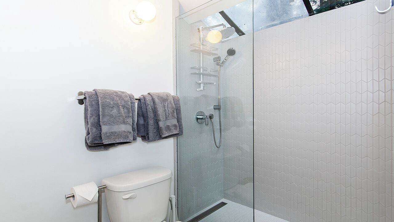 Photo of Bathroom in Upper Lonsdale