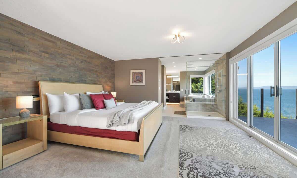 Photo of Bedroom in Gordon Head