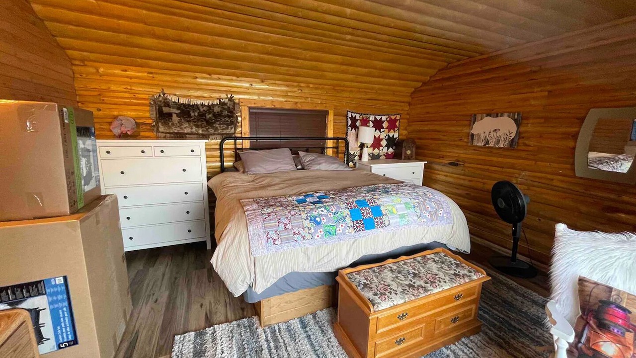 Photo of Bedroom in La Ronge