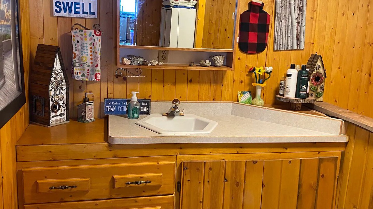 Photo of Bathroom in La Ronge