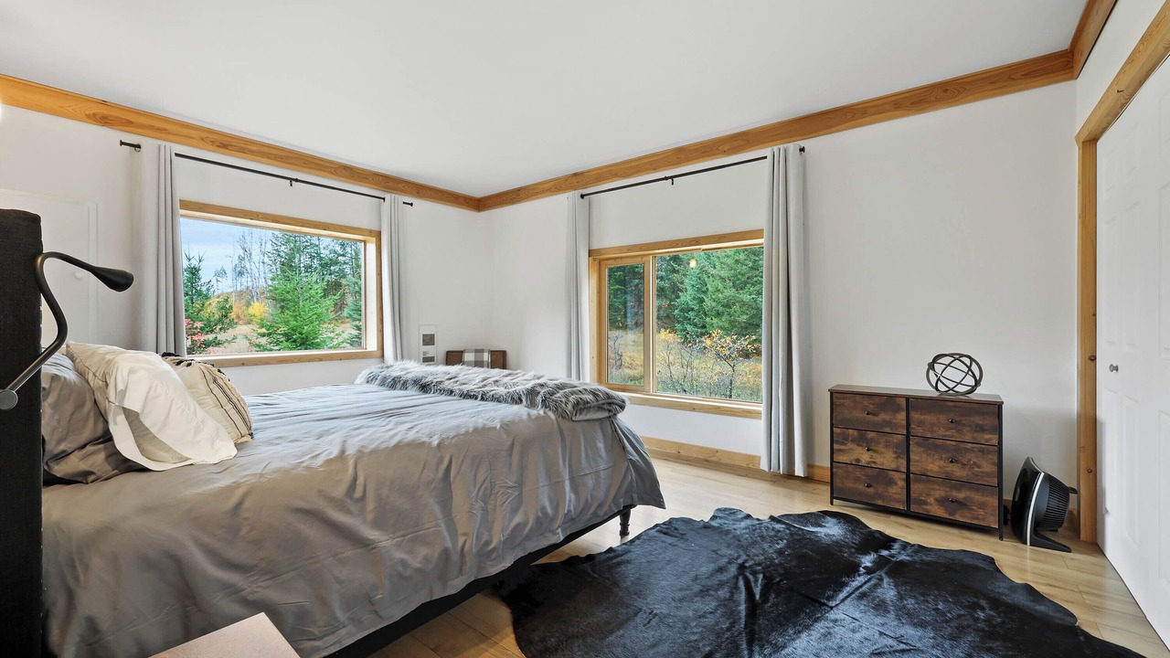 Photo of Bedroom in Thompson-Nicola Regional District