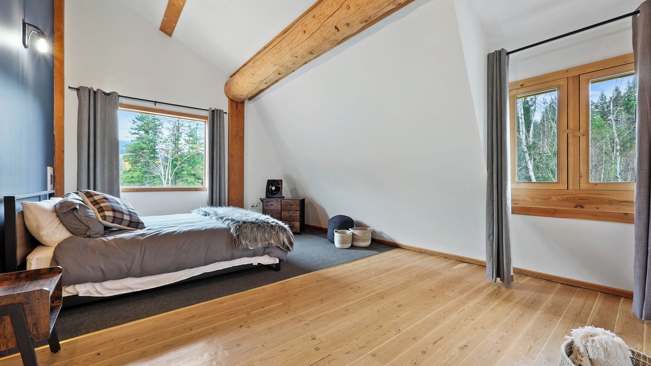 Photo of Bedroom in Thompson-Nicola Regional District