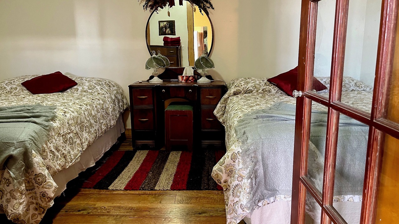 Photo of Bedroom in Division No. 3