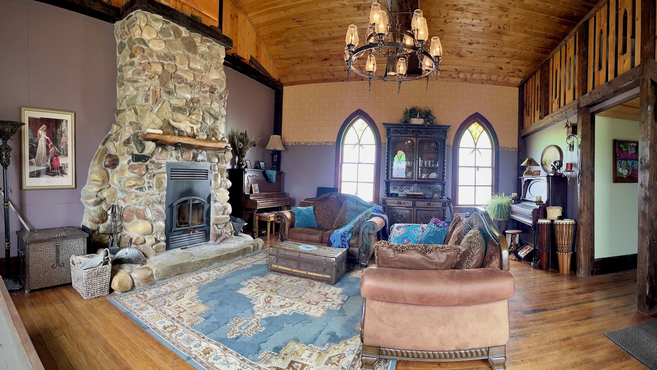 Photo of Livingroom in Division No. 3